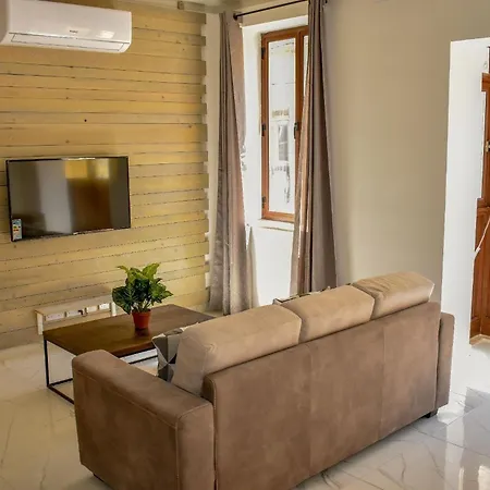 Apartment Wunderschoene In Mit Privatem Balkon